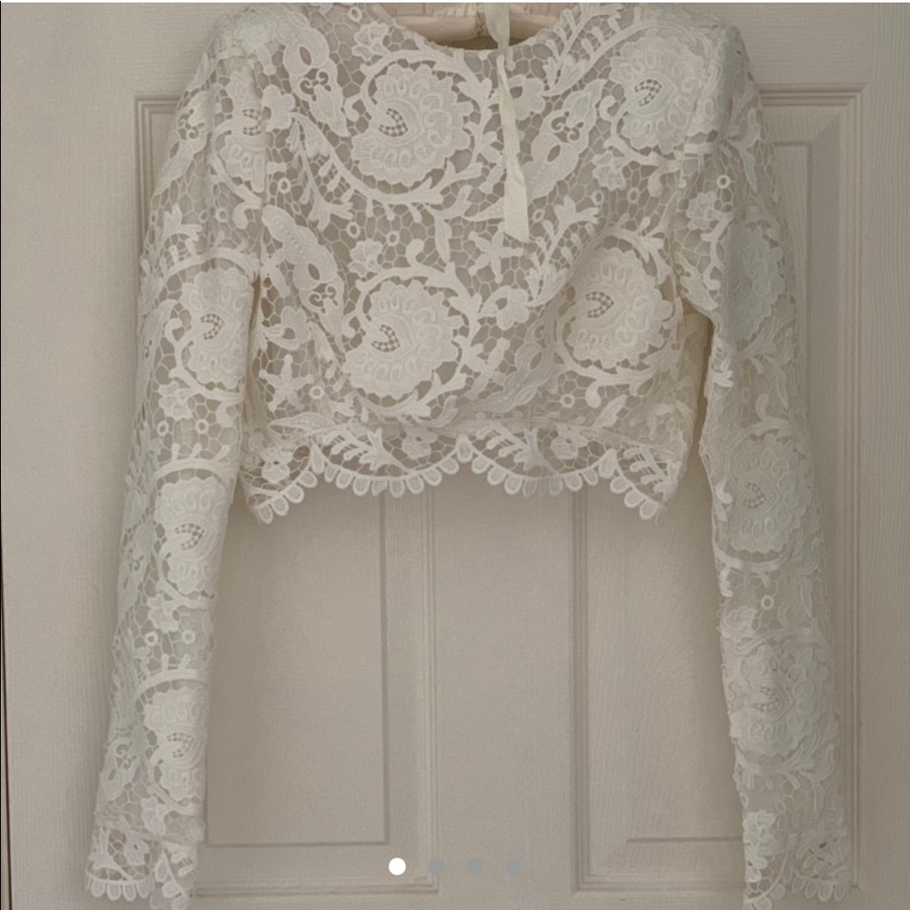 Stone Cold Fox Cropped Lace Blouse